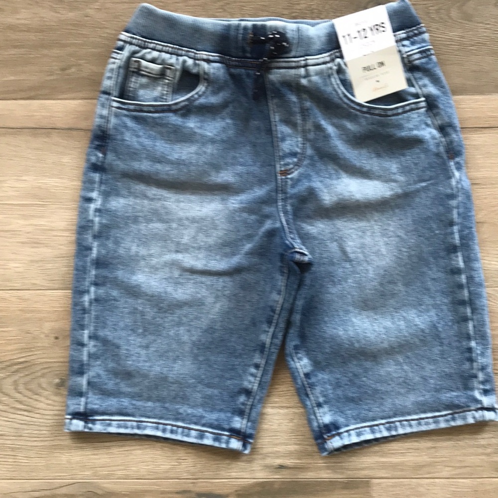 Boys Mew Shorts Size 11-12